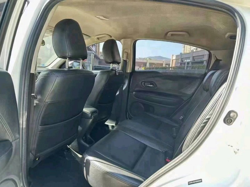 汕头17年本田缤智4