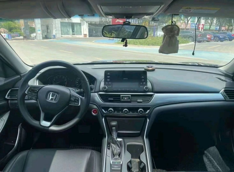 苏州19年本田雅阁4