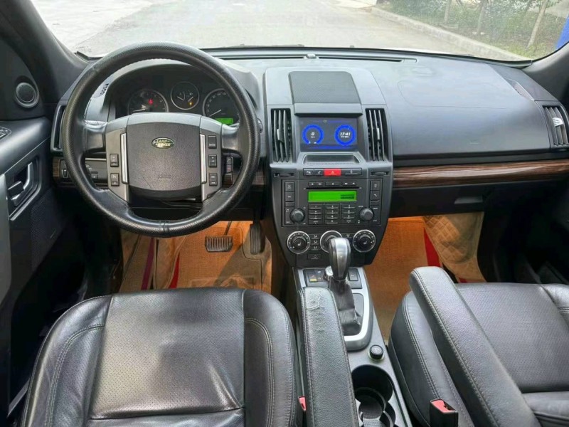 青岛10年路虎神行者5