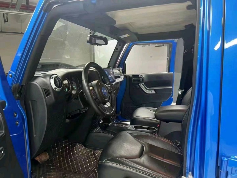 成都16年Jeep牧马人5