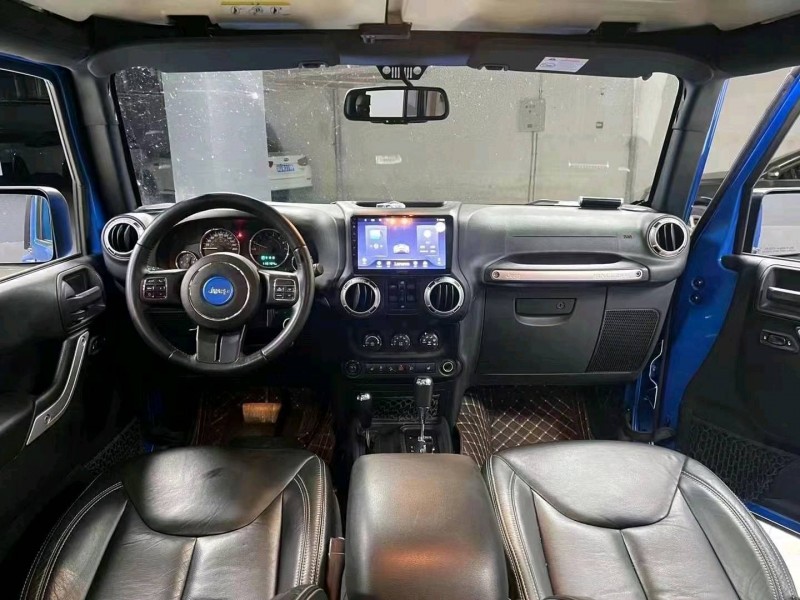 成都16年Jeep牧马人9