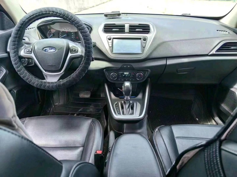 郑州16年福特福睿斯8