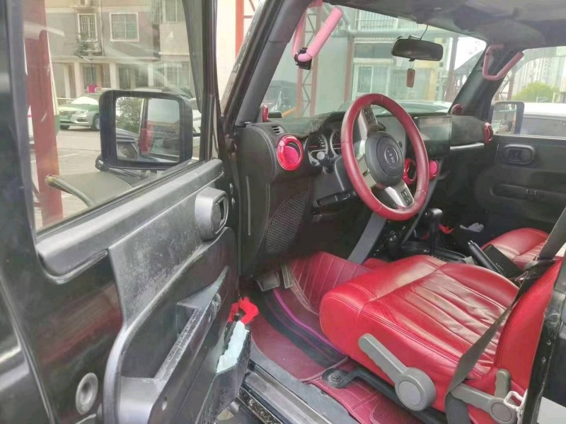 郑州11年Jeep牧马人8