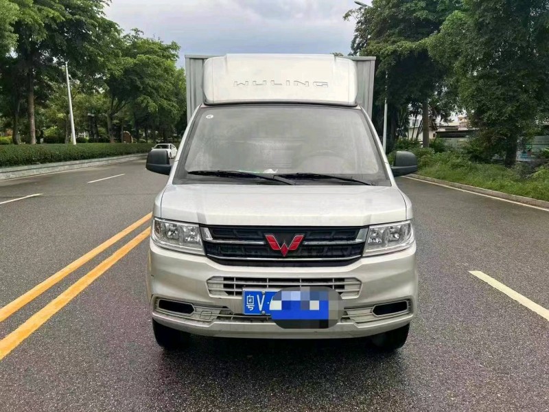 深圳22年五菱汽車新卡1