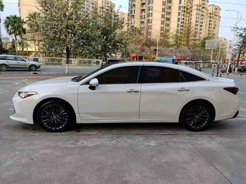 佛山20年丰田亚洲龙3