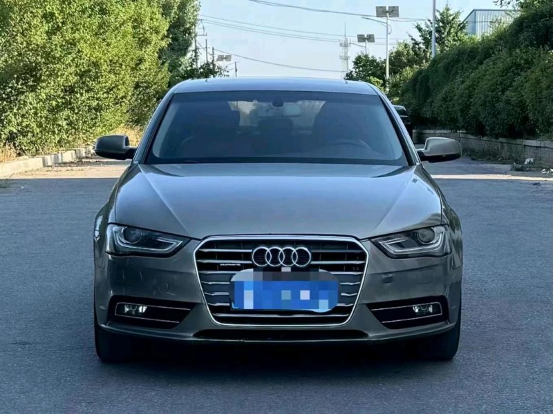 青岛13年奥迪A4L1