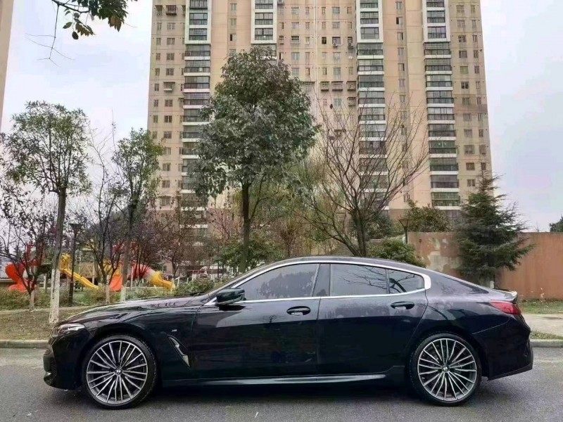 广州21年宝马8系6