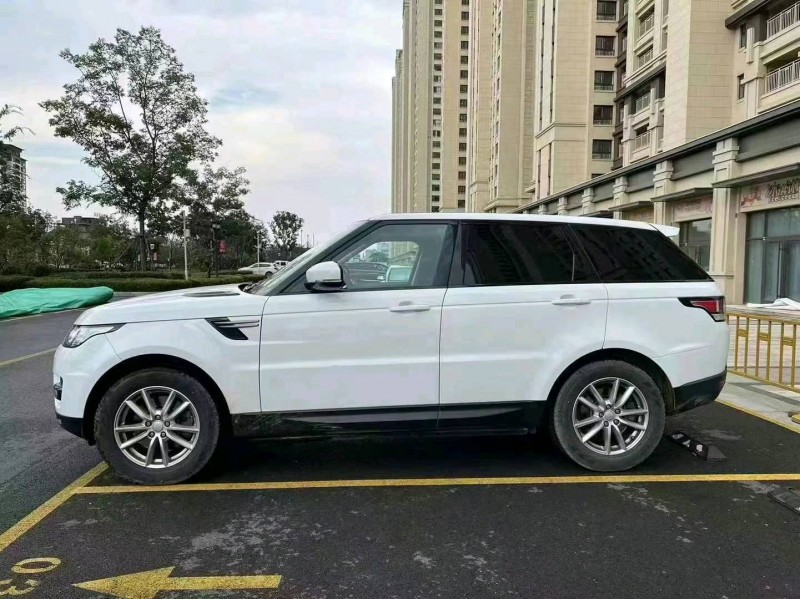 东营14年路虎揽胜运动6