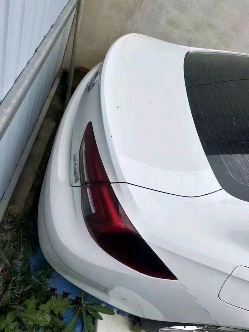 保定18年别克君威5