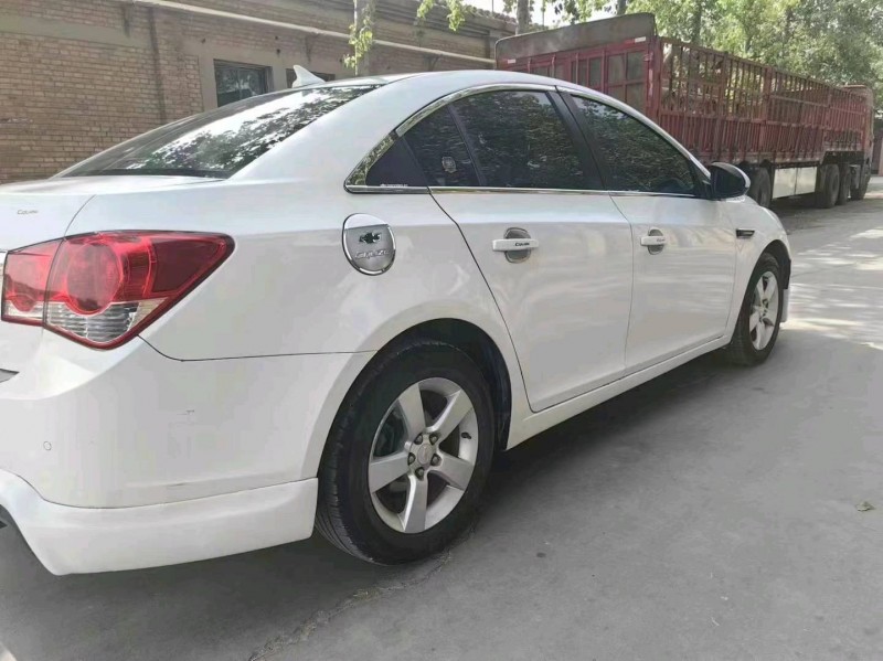 保定13年雪佛兰科鲁兹5