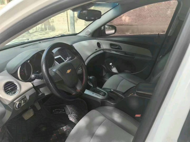 保定13年雪佛兰科鲁兹7