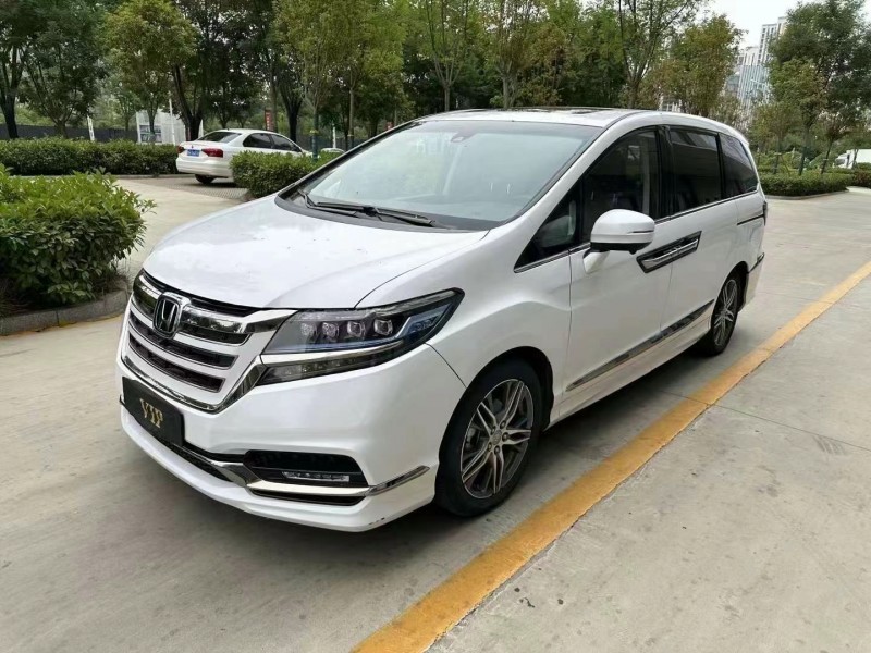 济宁20年本田艾力绅3