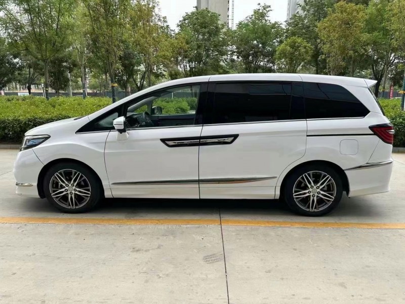 济宁20年本田艾力绅5