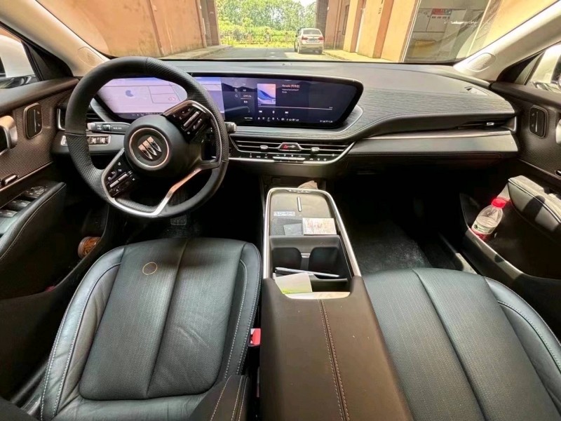 重庆24年别克君越9