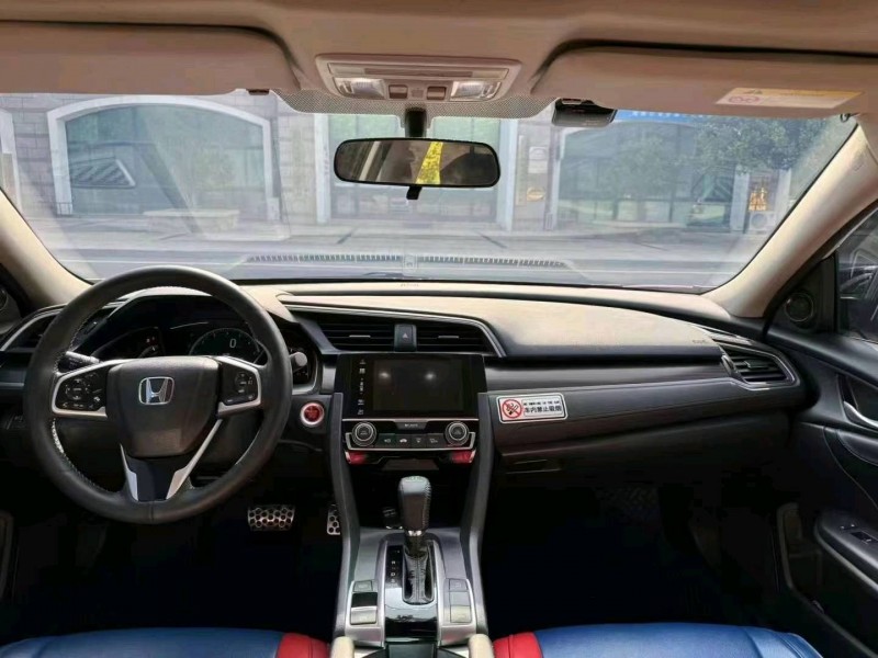 东营21年本田思域6