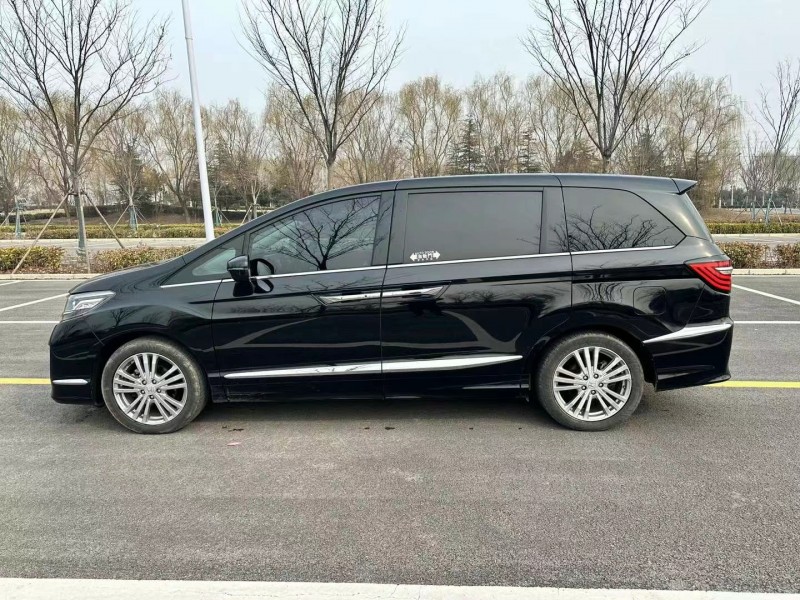 徐州19年本田艾力绅3