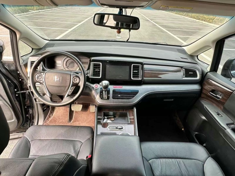 徐州19年本田艾力绅8