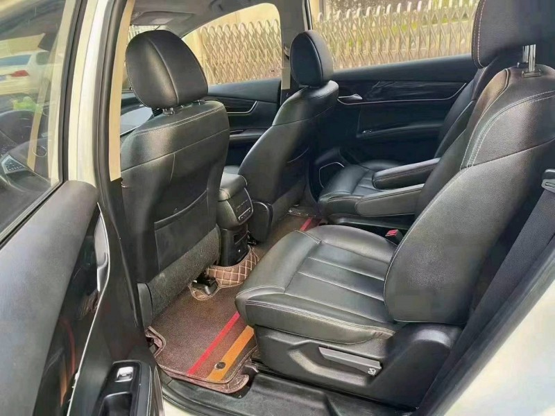 苏州19年比亚迪宋4