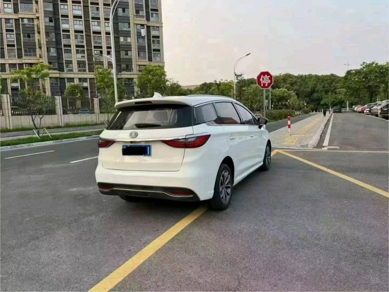 苏州19年比亚迪宋7