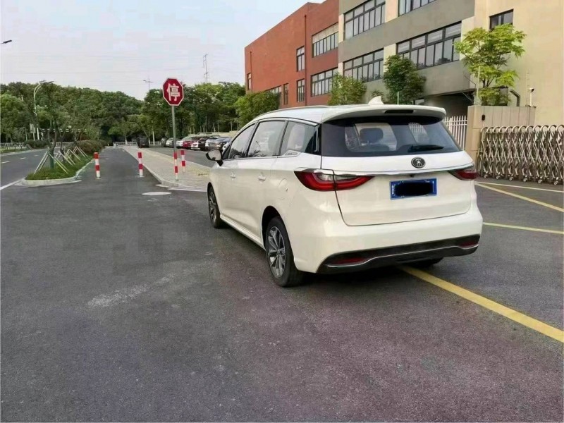 苏州19年比亚迪宋8