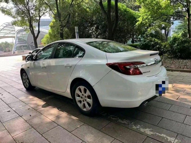 徐州16年别克君威7