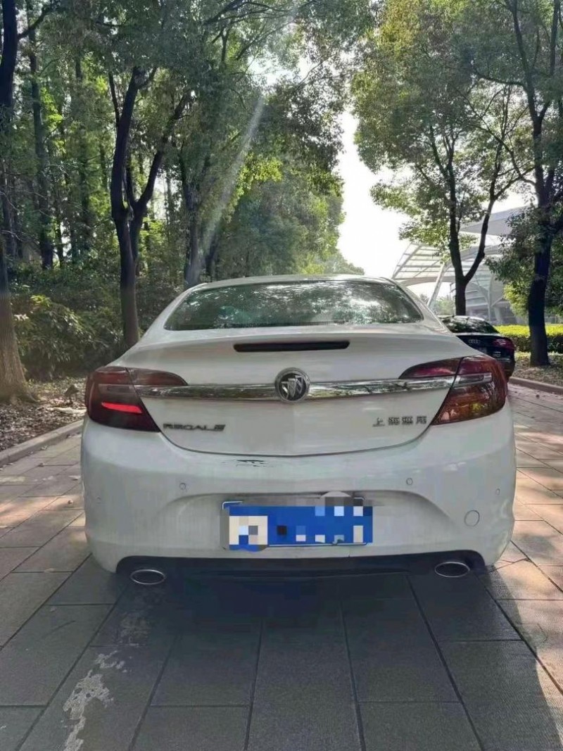 徐州16年别克君威9