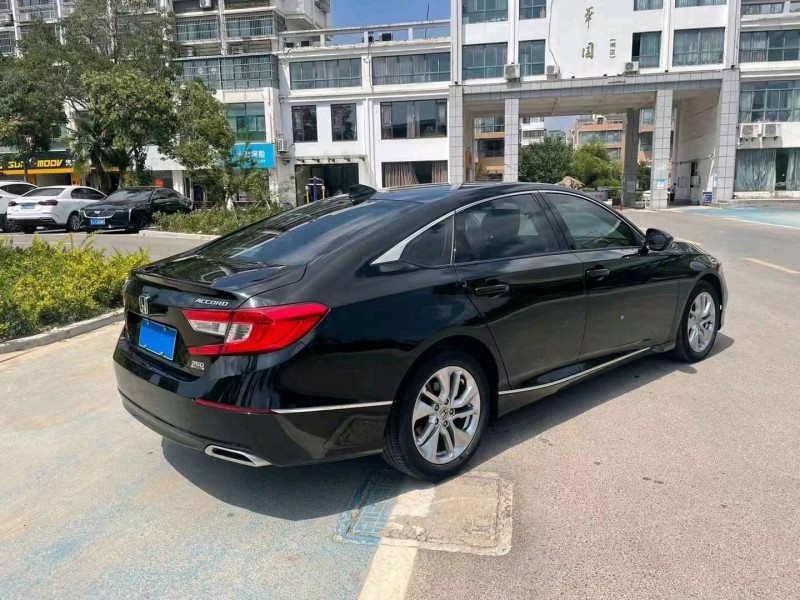 盐城19年本田雅阁4