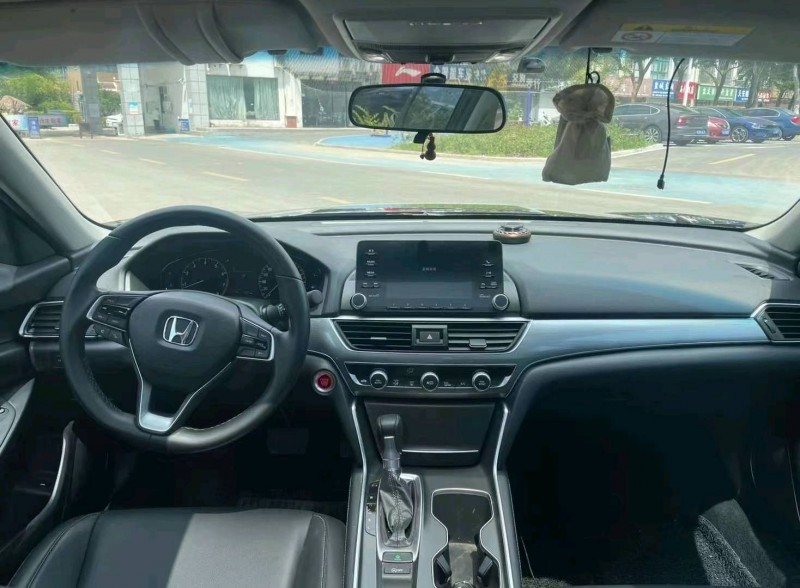 盐城19年本田雅阁7
