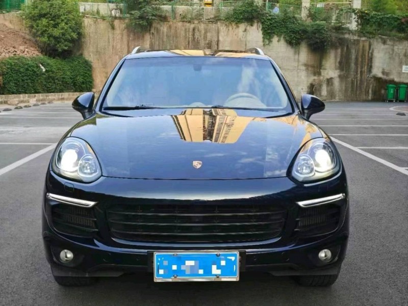 潍坊17年保时捷卡宴1