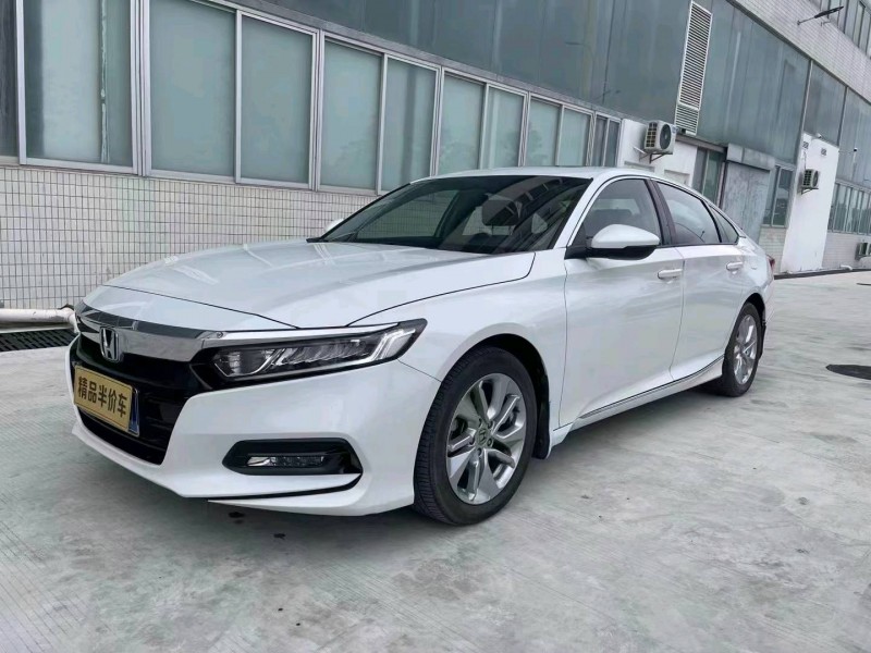 佛山19年本田雅阁2