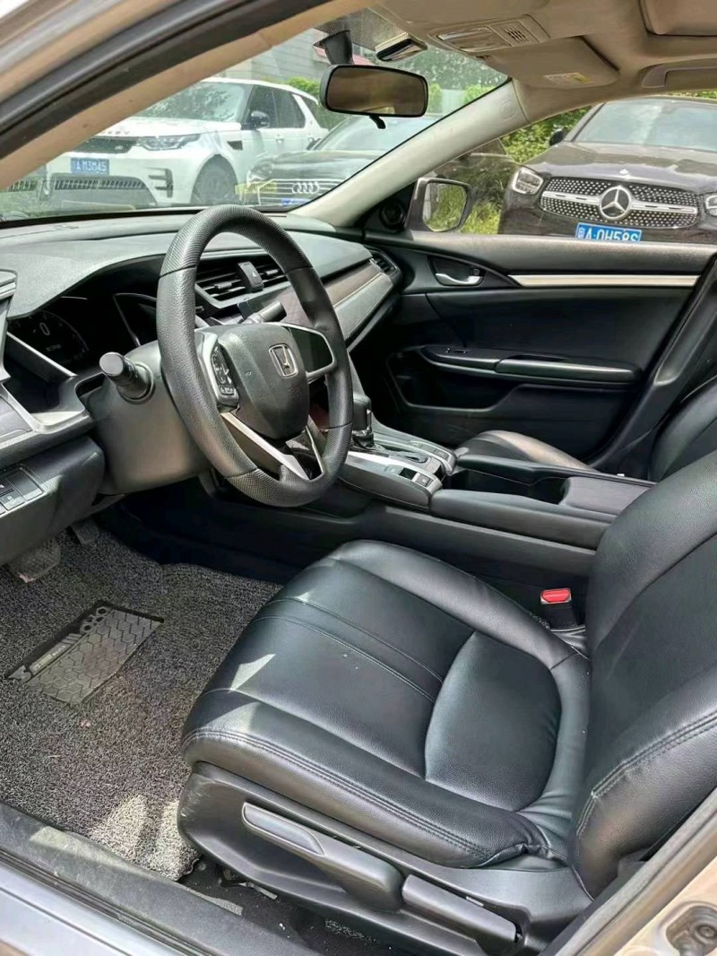 广州18年本田思域4