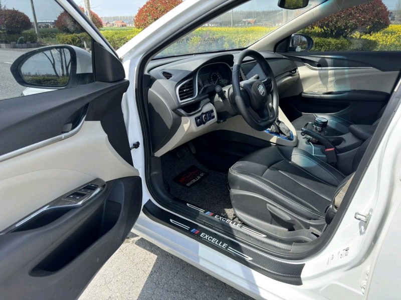 盐城19年别克英朗4