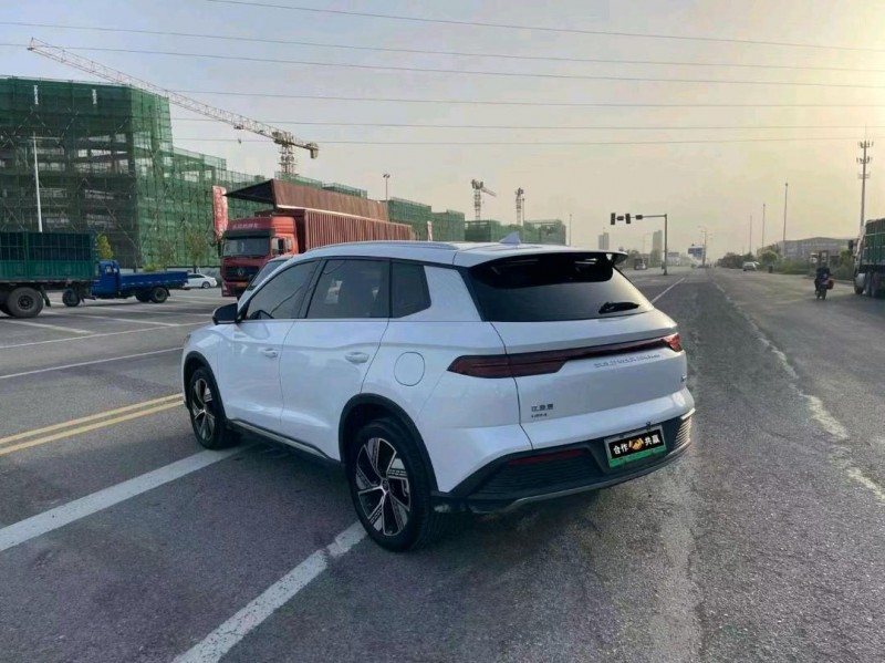 沧州23年比亚迪宋9