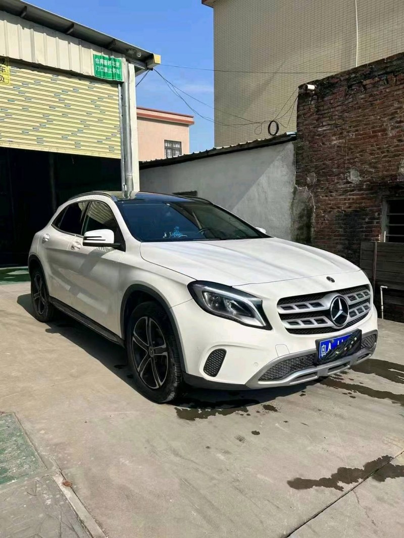 汕头18年奔驰GLA3