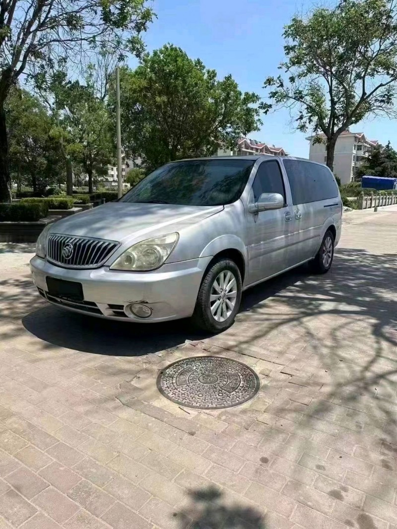 东营11年别克GL83