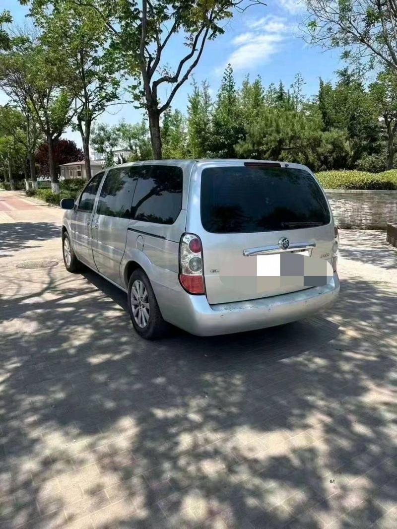 东营11年别克GL84