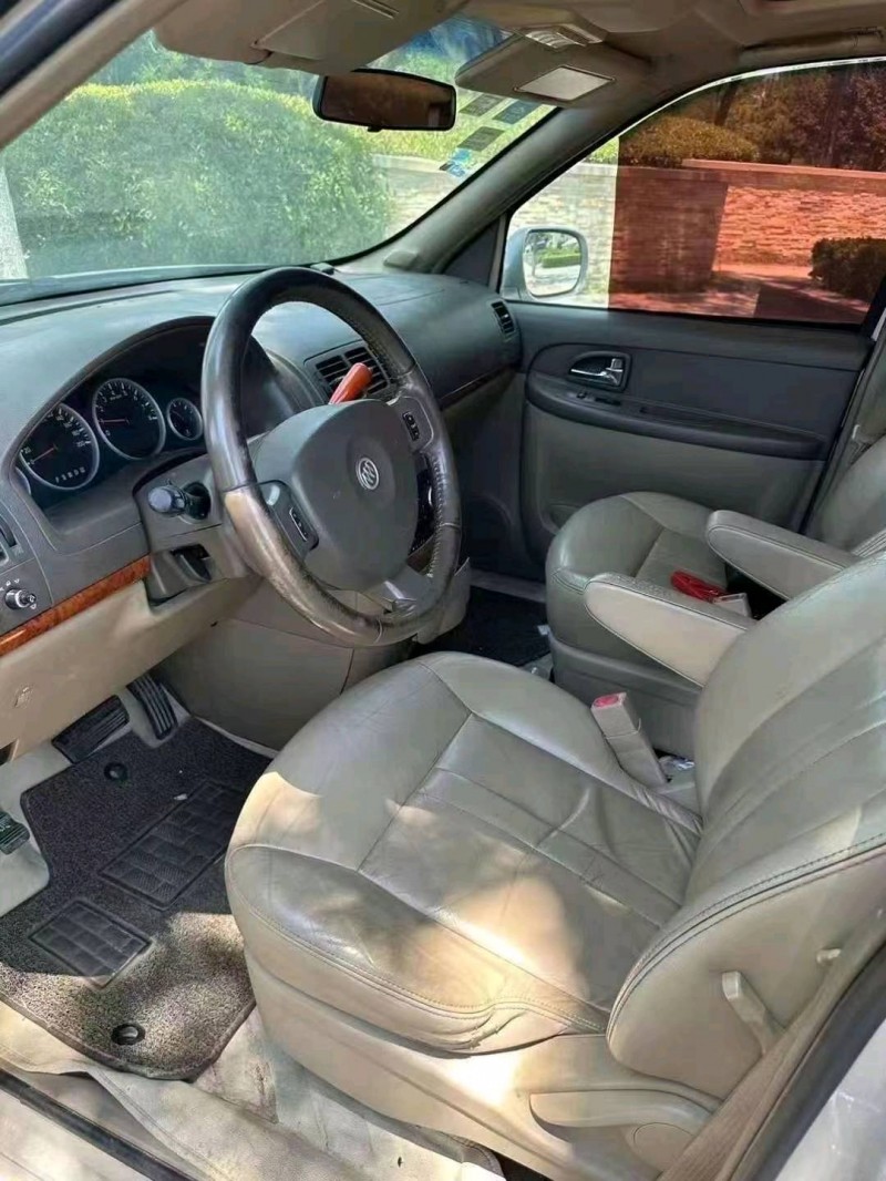 东营11年别克GL87