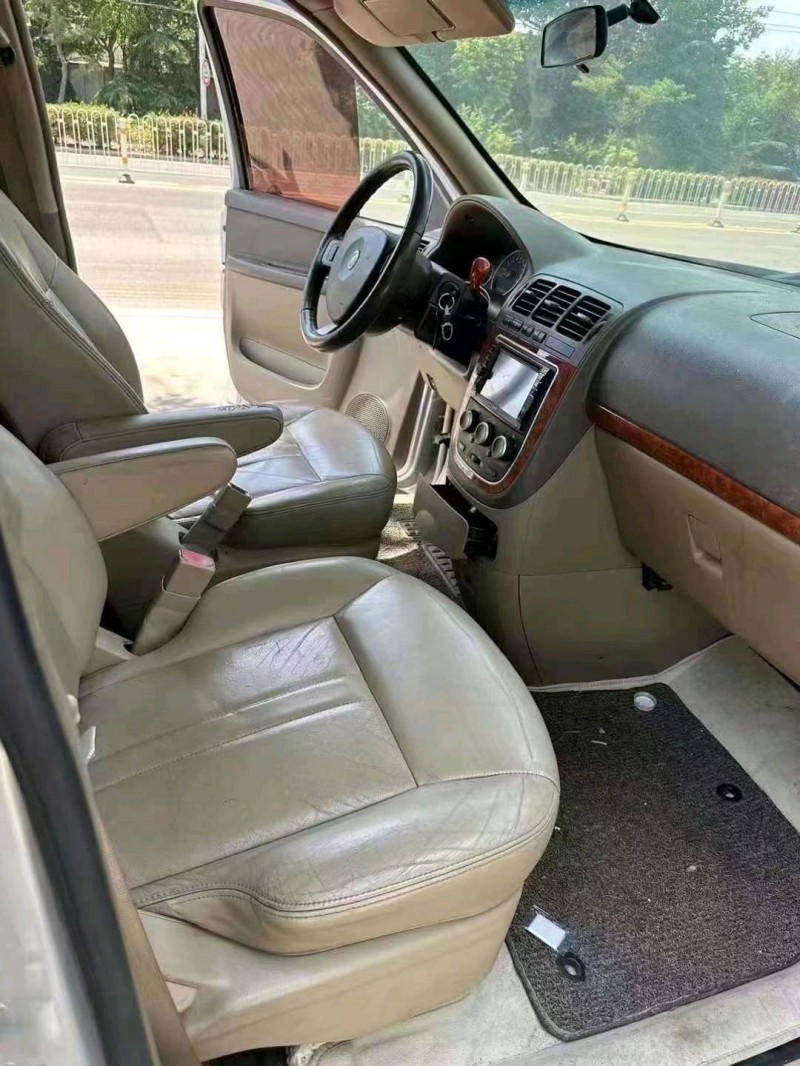 东营11年别克GL89