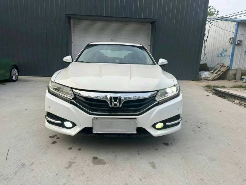 徐州16年本田思铂睿1