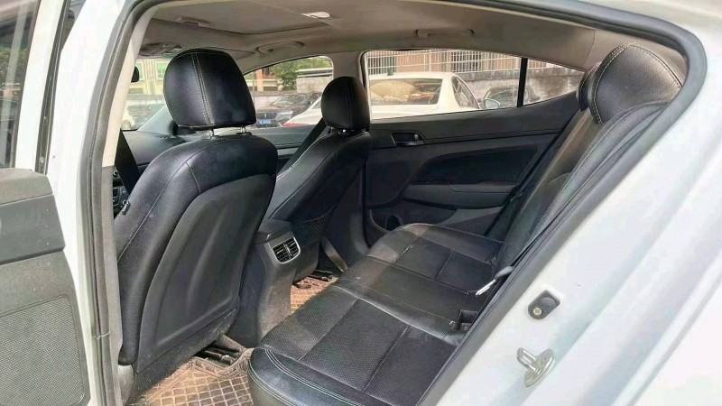 佛山19年现代朗动7