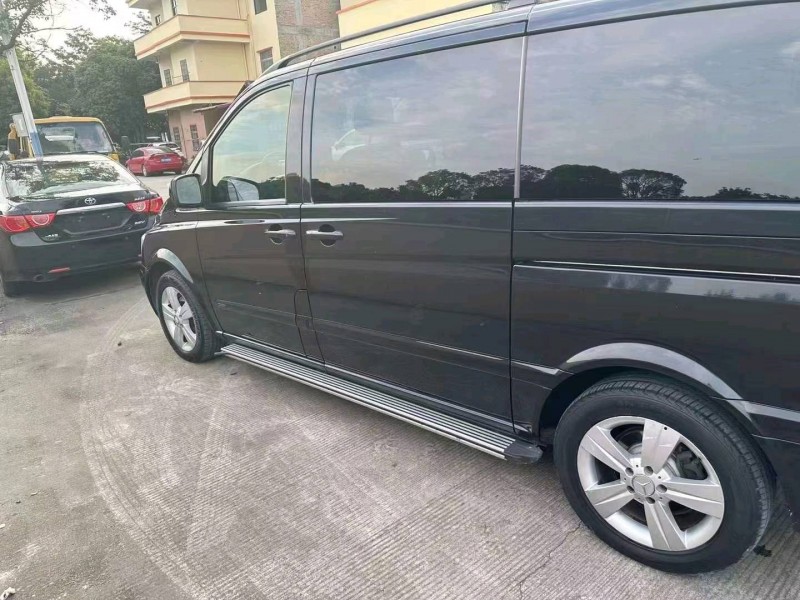 佛山11年奔驰唯雅诺2