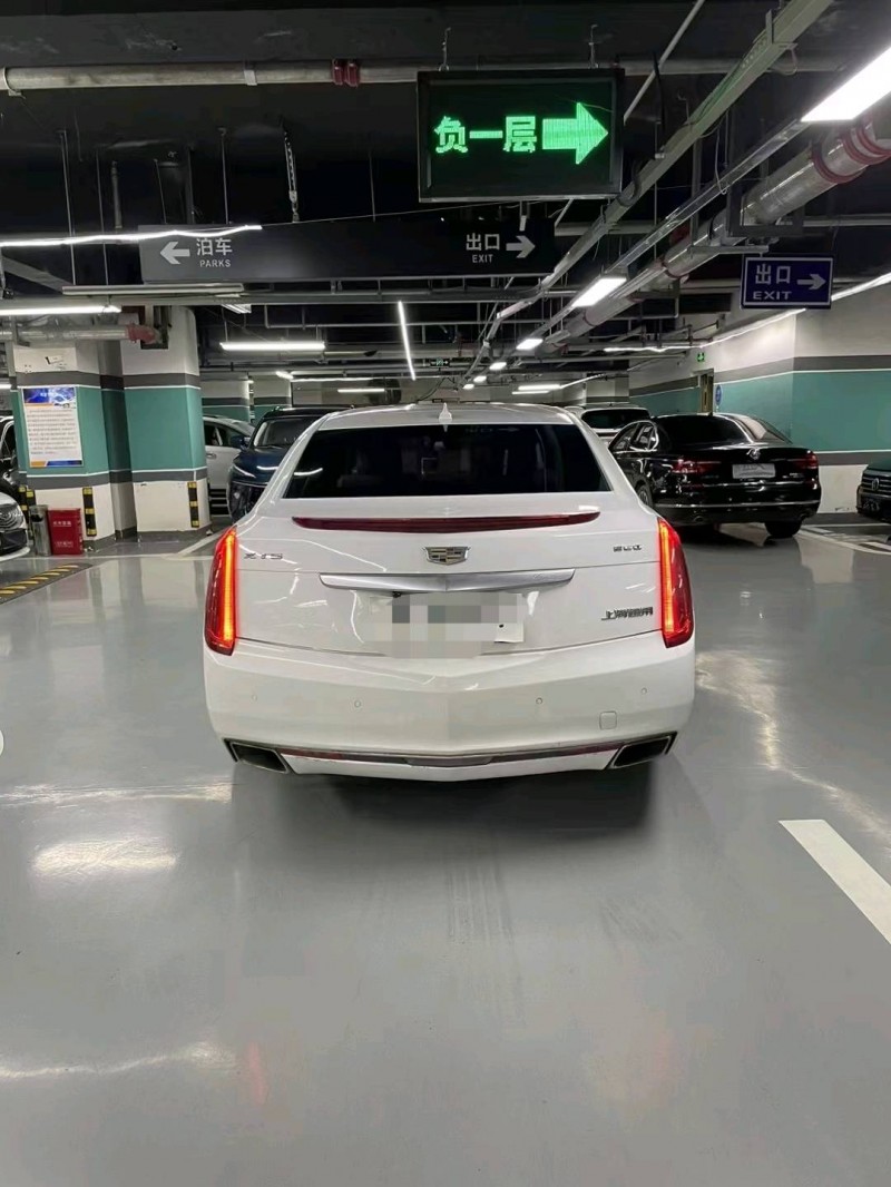 成都16年凯迪拉克XTS8