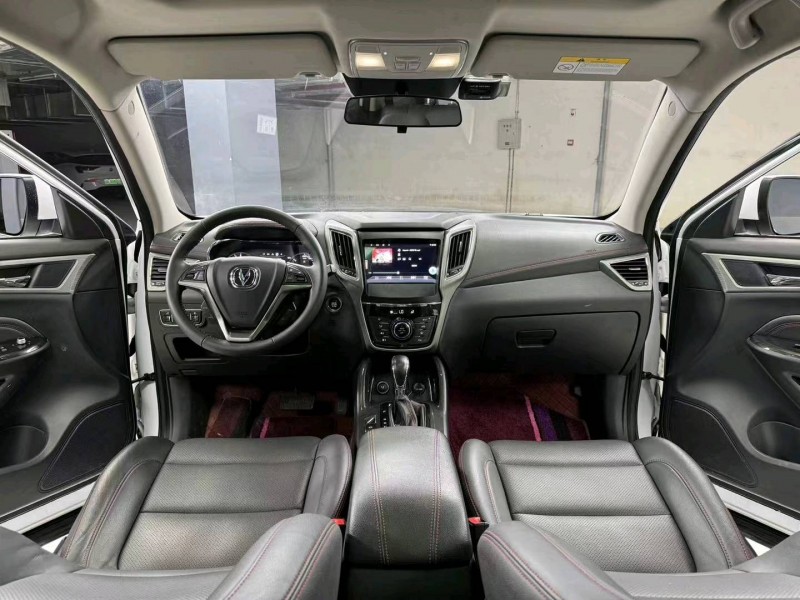 成都19年长安汽车CS755