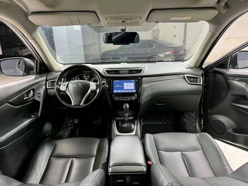 成都14年日产奇骏6