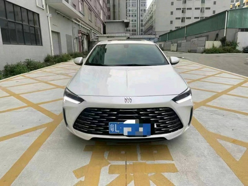 汕头24年别克君威1