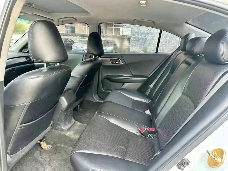 汕头15年本田雅阁8