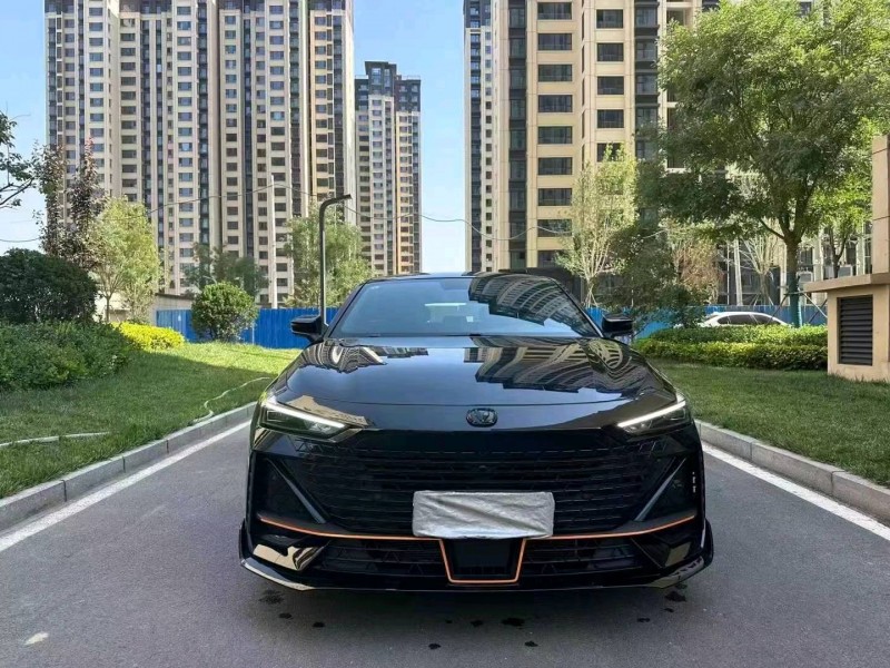 东营23年长安汽车UNI-V1