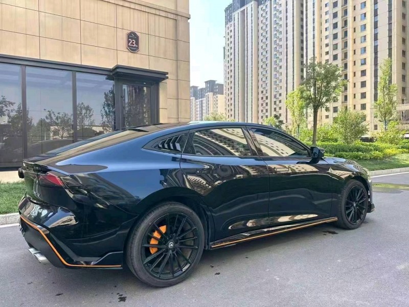 东营23年长安汽车UNI-V8