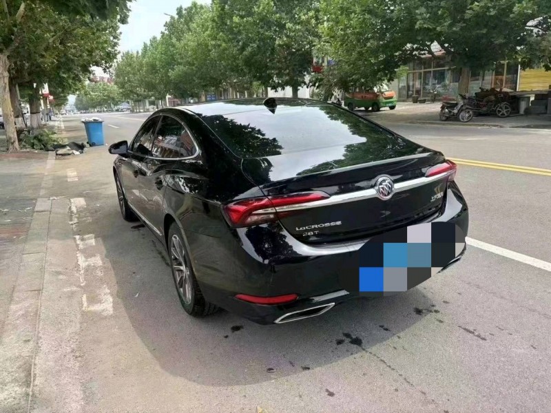 邢台19年别克君越4