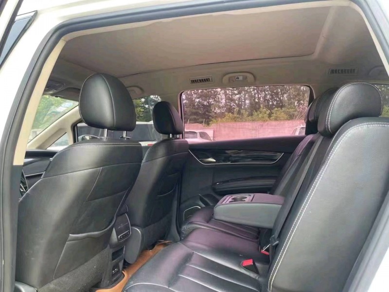 东营18年比亚迪宋MAX5